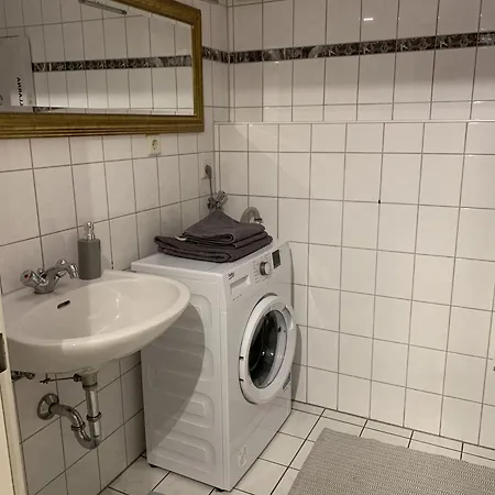 Terrassenwohnung 1,5 Zi Mit Garten 公寓